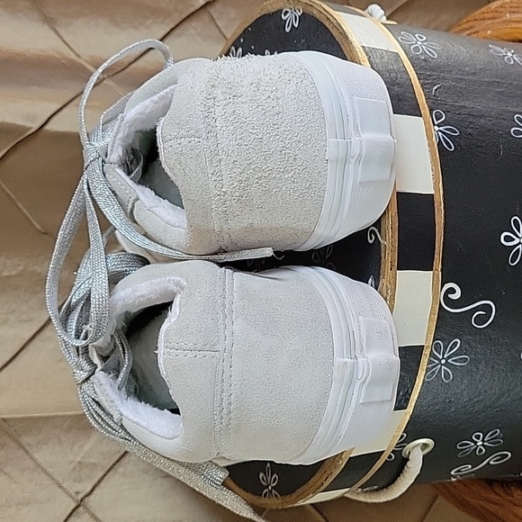 VGUC- Vans ‘Custom’ Suede/Sherpa Old Skool Unisex Sneaker - Picture 7 of 11